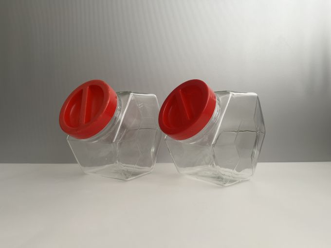 Twee vintage snoeppotten
