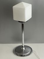 art deco lamp,  lamp melkglas, art deco tafellamp, lamp chroom